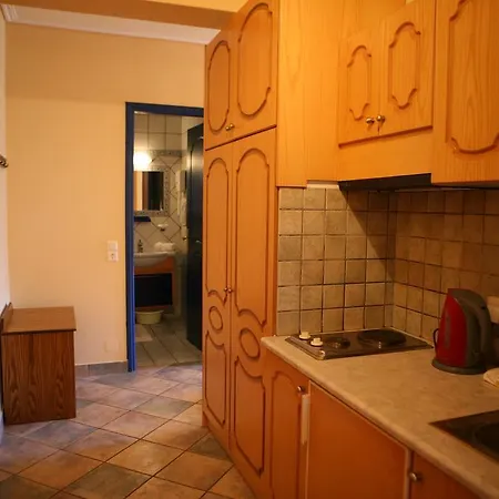 Aristotelis פטיטיריון