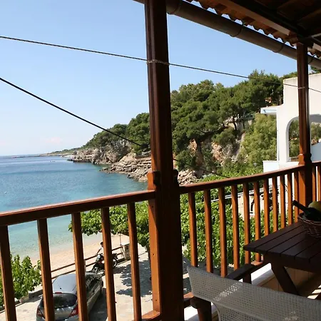 Aristotelis Apartment