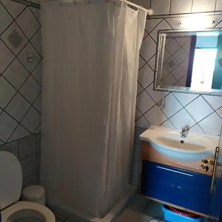 דירה Aristotelis *