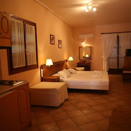 Aristotelis פטיטיריון