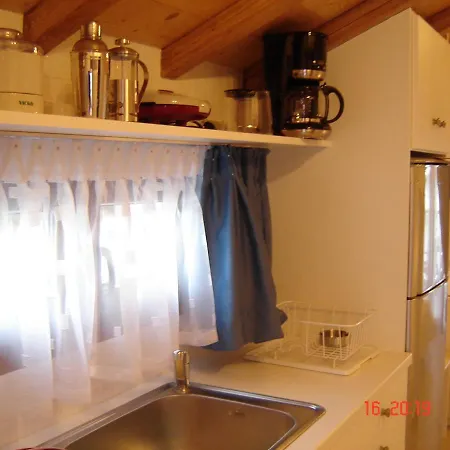 Aristotelis דירה *