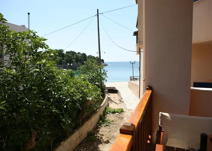 Aristotelis Apartment *